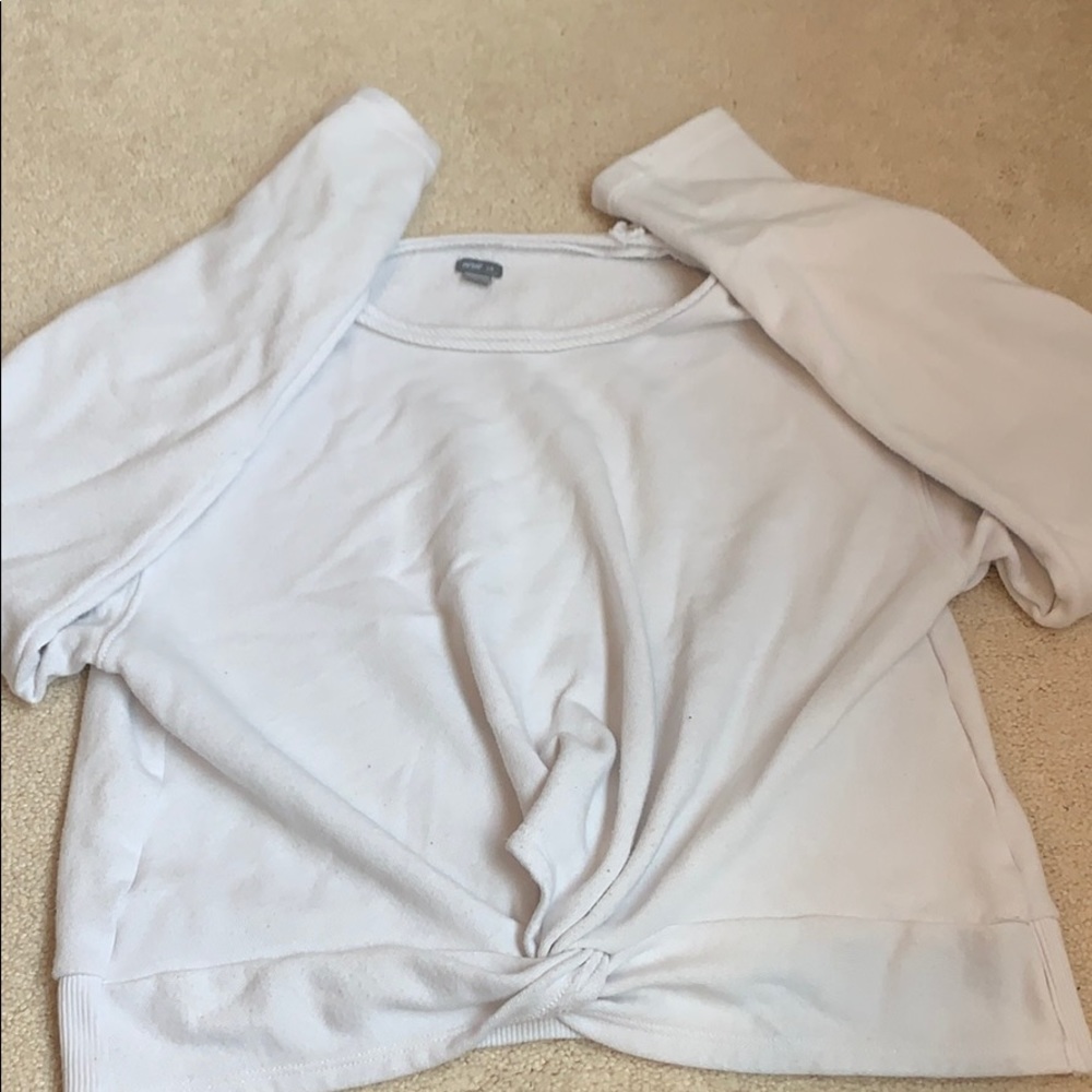 White crew neck from aerie